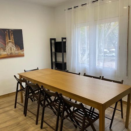 Apartamentos Tarradellas Sants Estacio Barcelona Bagian luar foto
