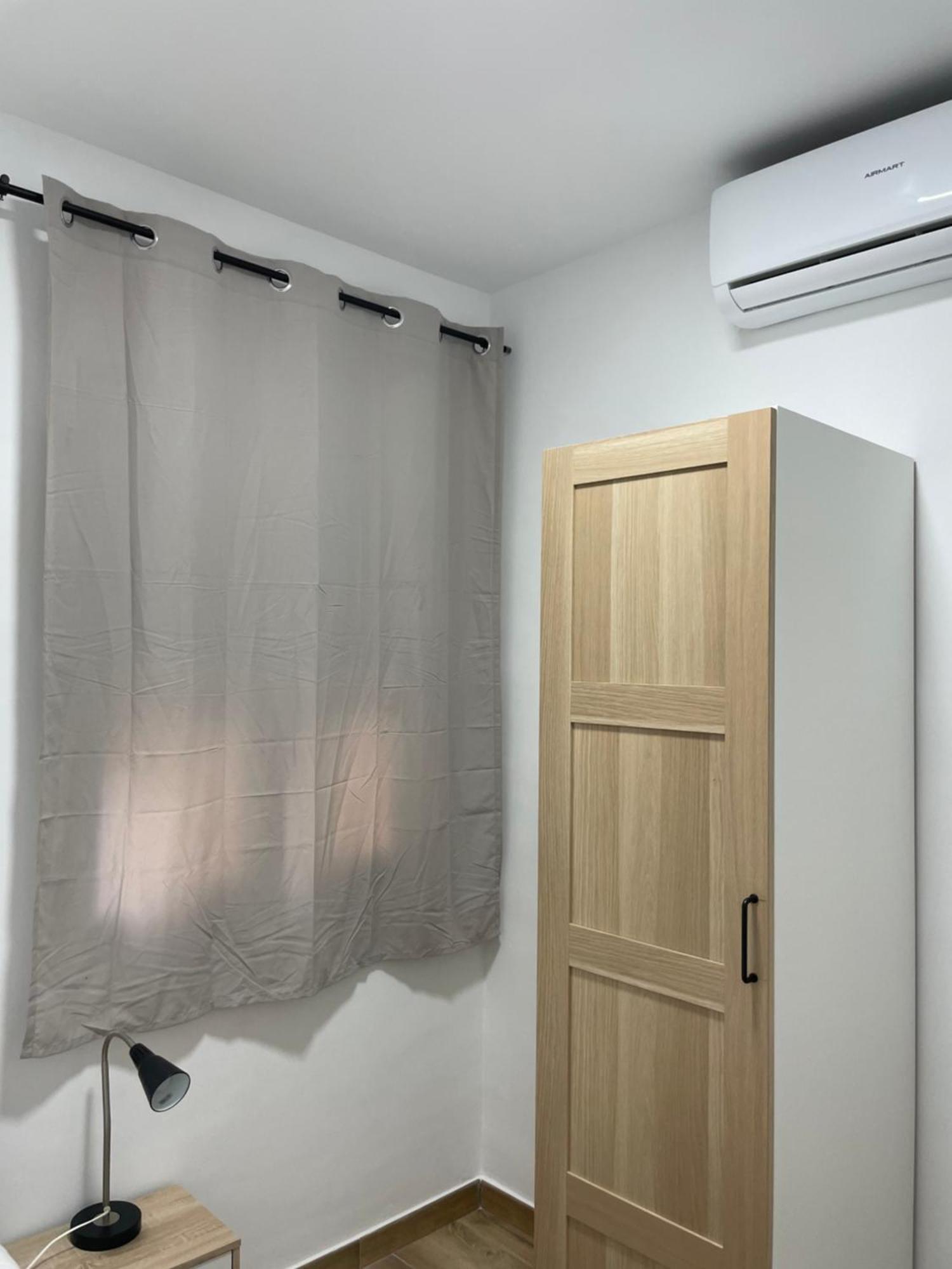 Apartamentos Tarradellas Sants Estacio Barcelona Bagian luar foto