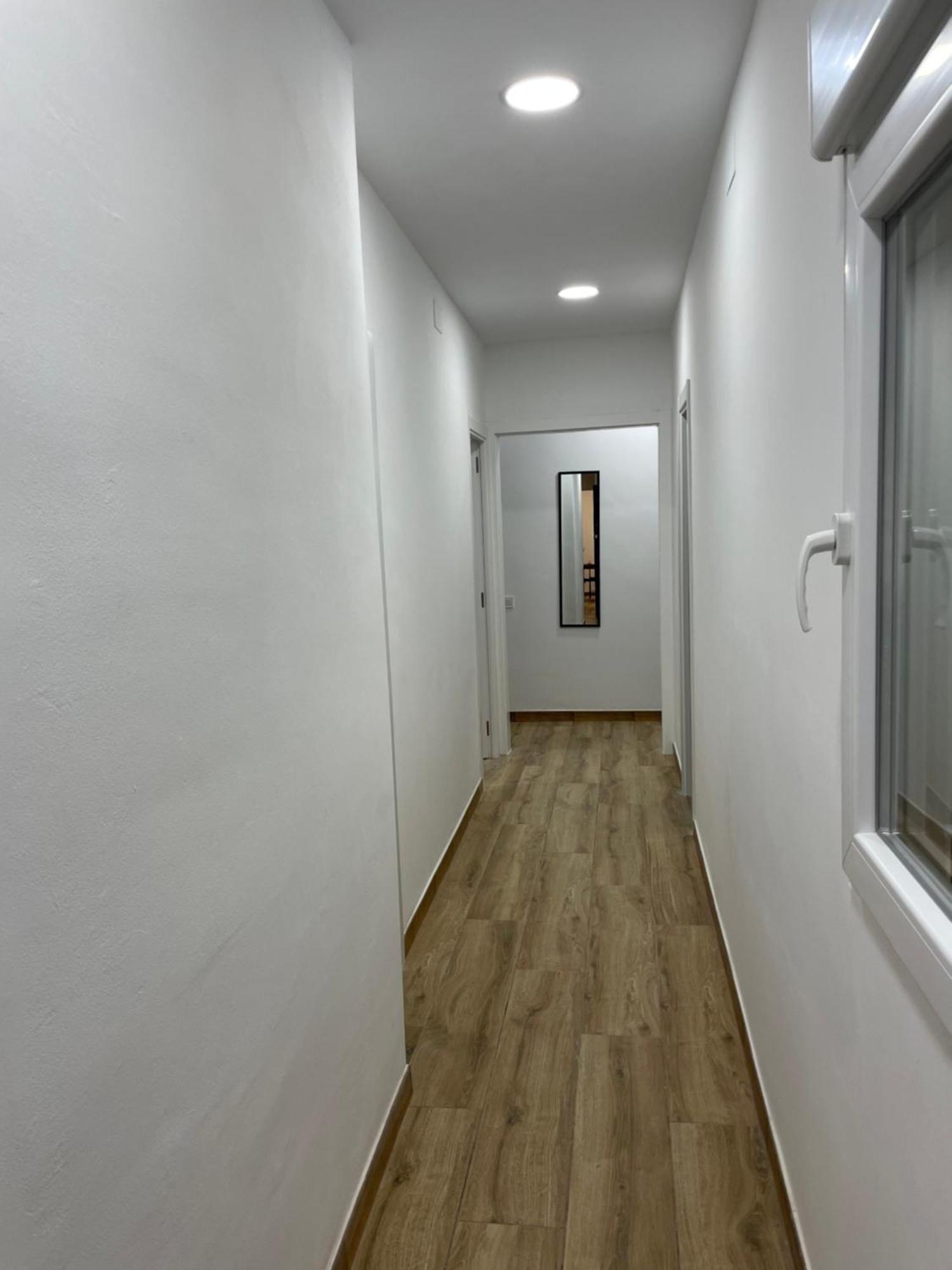 Apartamentos Tarradellas Sants Estacio Barcelona Bagian luar foto