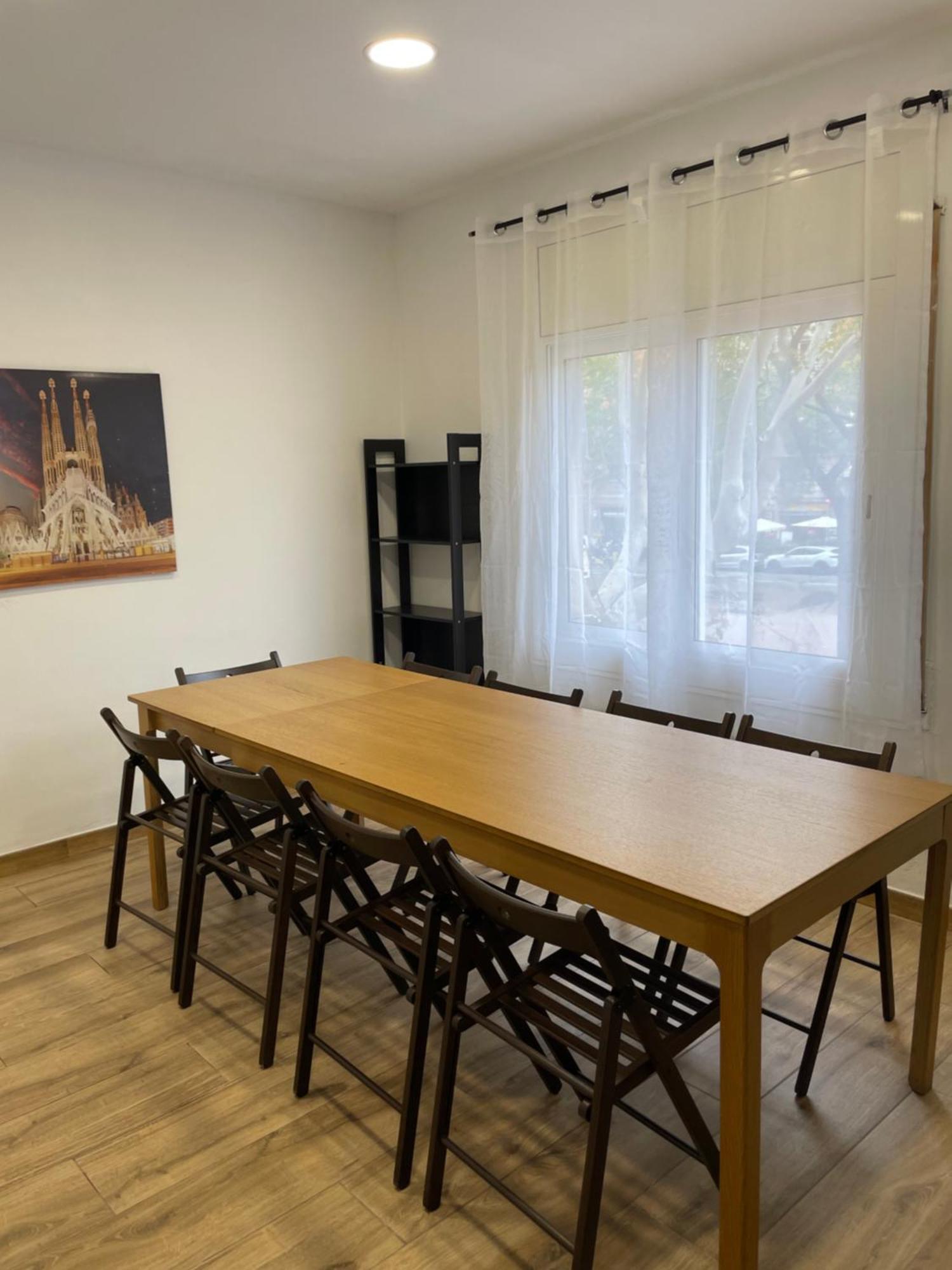Apartamentos Tarradellas Sants Estacio Barcelona Bagian luar foto