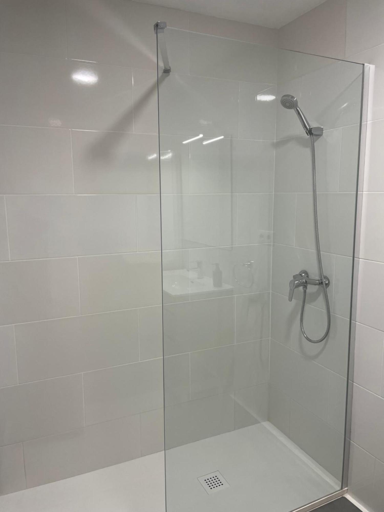 Apartamentos Tarradellas Sants Estacio Barcelona Bagian luar foto