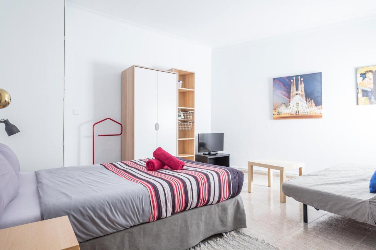 Apartamentos Tarradellas Sants Estacio Barcelona Bagian luar foto