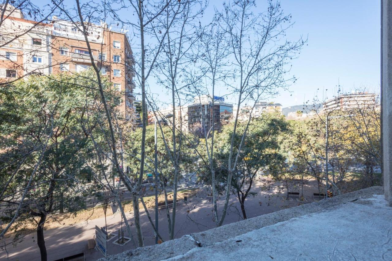 Apartamentos Tarradellas Sants Estacio Barcelona Bagian luar foto