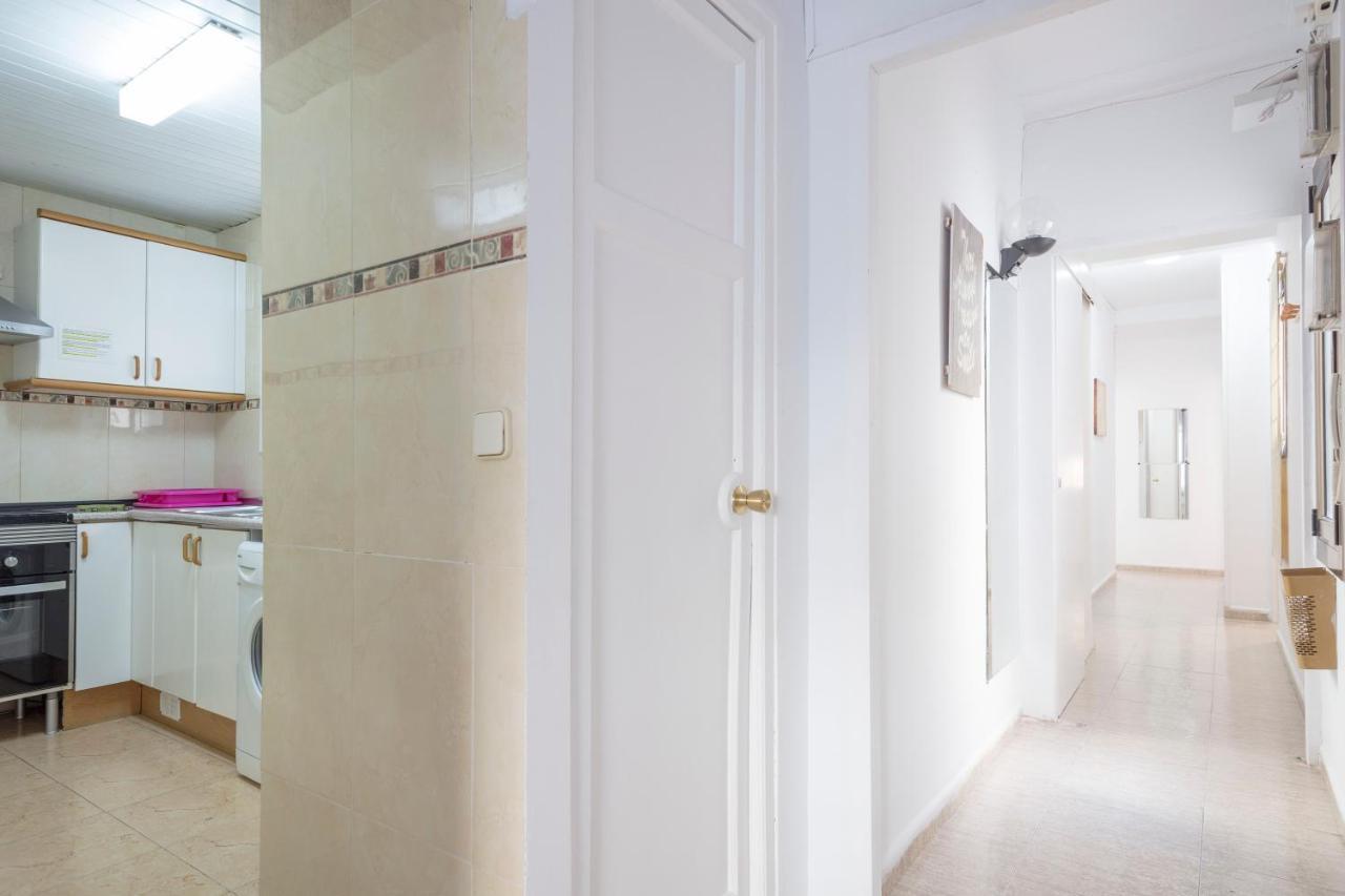 Apartamentos Tarradellas Sants Estacio Barcelona Bagian luar foto